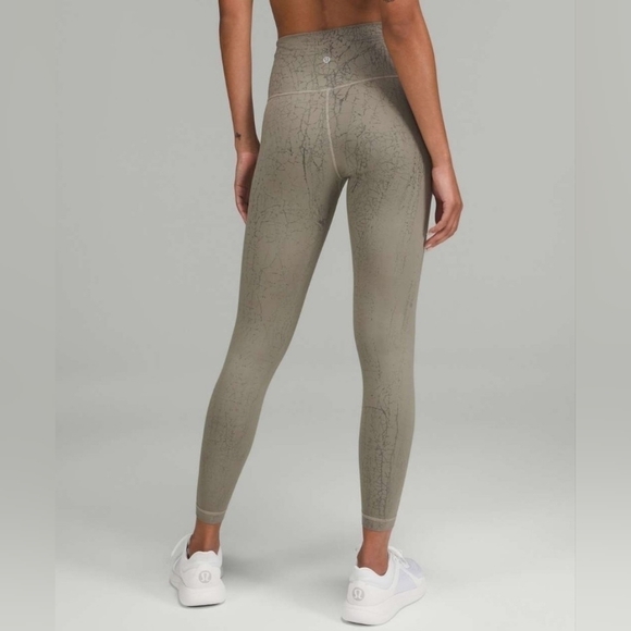 Lululemon Wunder Train High-Rise Tight 25" Thread Dye Rover Black Size 20 - Picture 2 of 10